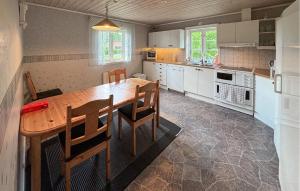 3 Bedroom Pet Friendly Home In Nässjö