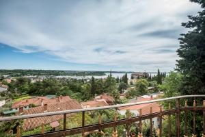 Apartments Leonarda 