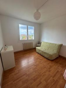 Appartements appartement cosy tout equipe avec balcon : Appartement 2 Chambres