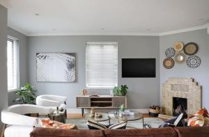 Stylish Green Point Apartment with Pool Access