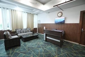 Hotel The Grand Paradise