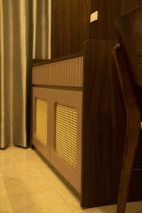 Street-facing room 2BR Balcony Elegance Home