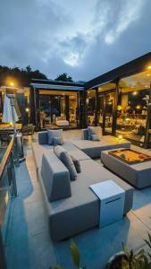 Kasbah Omara Luxury Villa - Batur Mountain View