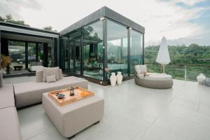 Kasbah Omara Luxury Villa - Batur Mountain View