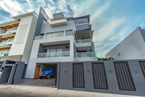 Luxury 6BR Seaview Statement Villa - Villa Legend