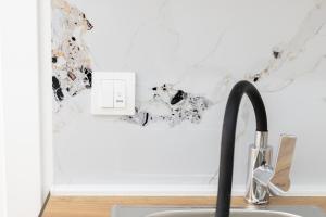 Diamonds Xh&A Apartments