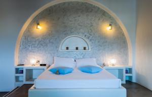 Eiriana Luxury Suites Milos Greece