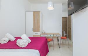 Lovely Apartment In Pula With Wifi