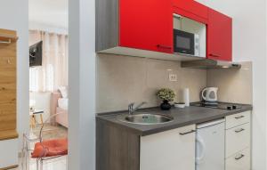 Lovely Apartment In Pula With Wifi