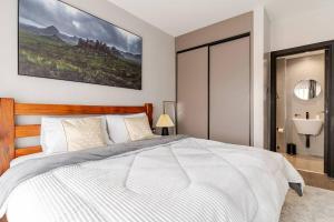 The Skyline Nest - Westlands -- with Rooftop Restaurant, Pool & Gym