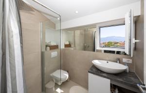 1 Bedroom Beautiful Apartment In Slatine 
