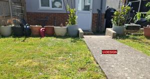 Lovely 1 Bed Flat in Sundon Park - Free Parking