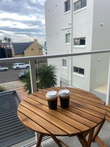 Coastal Retreat- Beach, Lagoon & Cafes Just Steps from Your Door!