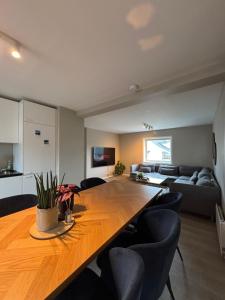 Modern and central 2-bedroom apartment