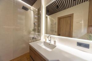 Bali Vibes in Georgia,Premium Studio with Forest View & Beach Access