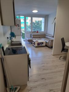 Moderní apartmán s balkonem v srdci Pardubic