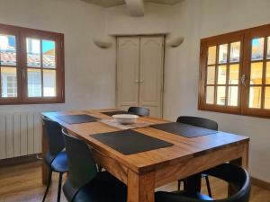 Appartements Centre ville - Triplex Les Cordeliers - 6 couchages -Air Conditionne : photos des chambres