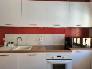 Appartements Centre ville - Triplex Les Cordeliers - 6 couchages -Air Conditionne : photos des chambres