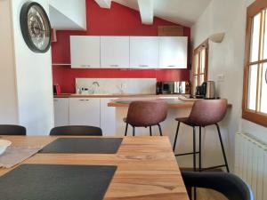 Appartements Centre ville - Triplex Les Cordeliers - 6 couchages -Air Conditionne : photos des chambres