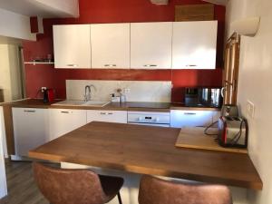 Appartements Centre ville - Triplex Les Cordeliers - 6 couchages -Air Conditionne : photos des chambres