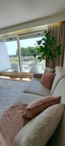 STUDIO Nautilus B210