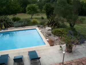 Maisons d'hotes Le Pre Joli : Chambre Double - Vue sur Piscine