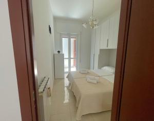 VALE MARE BLU Apartment - Steps from the Sea 50mt & Train and Bus Station