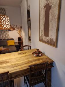 Hilltop view - 2 bedroom house with garden bbq - private parking - 12min to Uzupis anytime