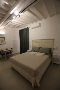 Nel cuore del centro storico in piazzetta w AC