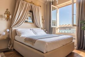 The house of fairy tales - Enchantment in Milan Central Station