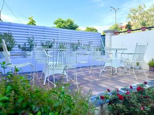 KURJA by Modern Haven