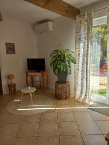 Logement 2 personnes cosy avec petit jardin