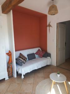Logement 2 personnes cosy avec petit jardin