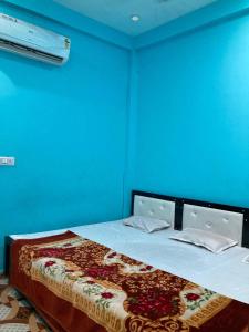 Ramashrya Homestay Peaceful Stay Near Mahakal & Railway Station