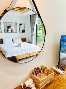 303MSNK Luxe Spacious Studio l Balcony