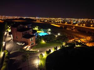 Luxury Mansion Amazing View, Hidden Garden