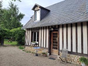 Duplex dans maison normande avec accès au jardin