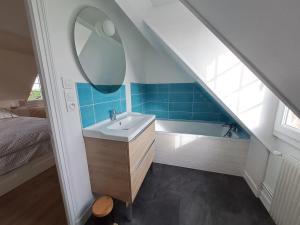 Duplex dans maison normande avec accès au jardin