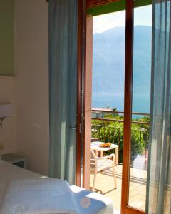 Superior Double Room room in Hotel Limone