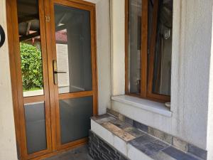 Small double - room 13, No parking space room in Poet Palace Bucharest