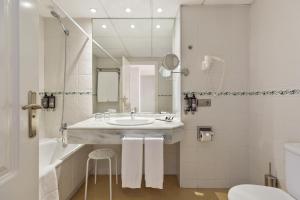 Standard Double Room (2 Adults) room in Hotel Best Roquetas