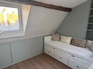 70 m2, Renovated, Perfect Location in central Paris