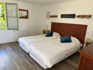 Hotels Logis Hotel La Demeure du Perron : photos des chambres