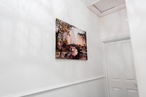 Valla Nest Serviced Stay with Garden Views in Town Centre