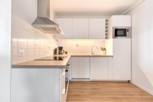 Appartements Le Super 10 - Free Parking, Fast WiFi, Calm - Top Angers, Families & Groupes : photos des chambres