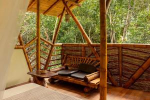 Universo Pol Bamboo Hostel