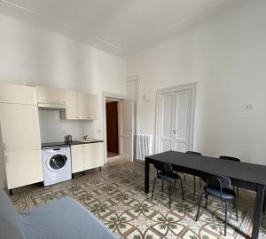 Bari LandLord 242 - CENTRAL STATION APARTMENT