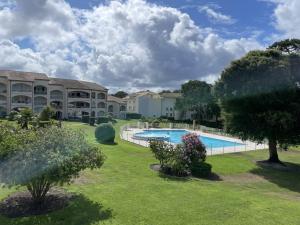 T2 avec terrasse, animaux acceptés, parking - FR-1-379-113