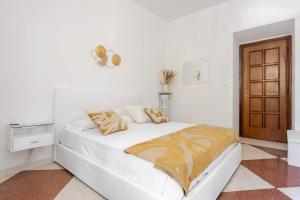 Vatican Area Stylish 2BR Fast WiFi & AC