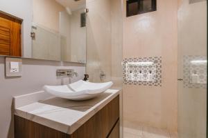 1st Floor Sea Views and Rooftop Access to the Best Views in Cabo